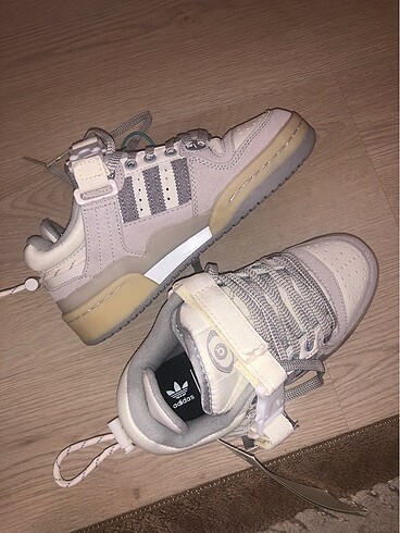 Adidas Forum Low Bad Bunny