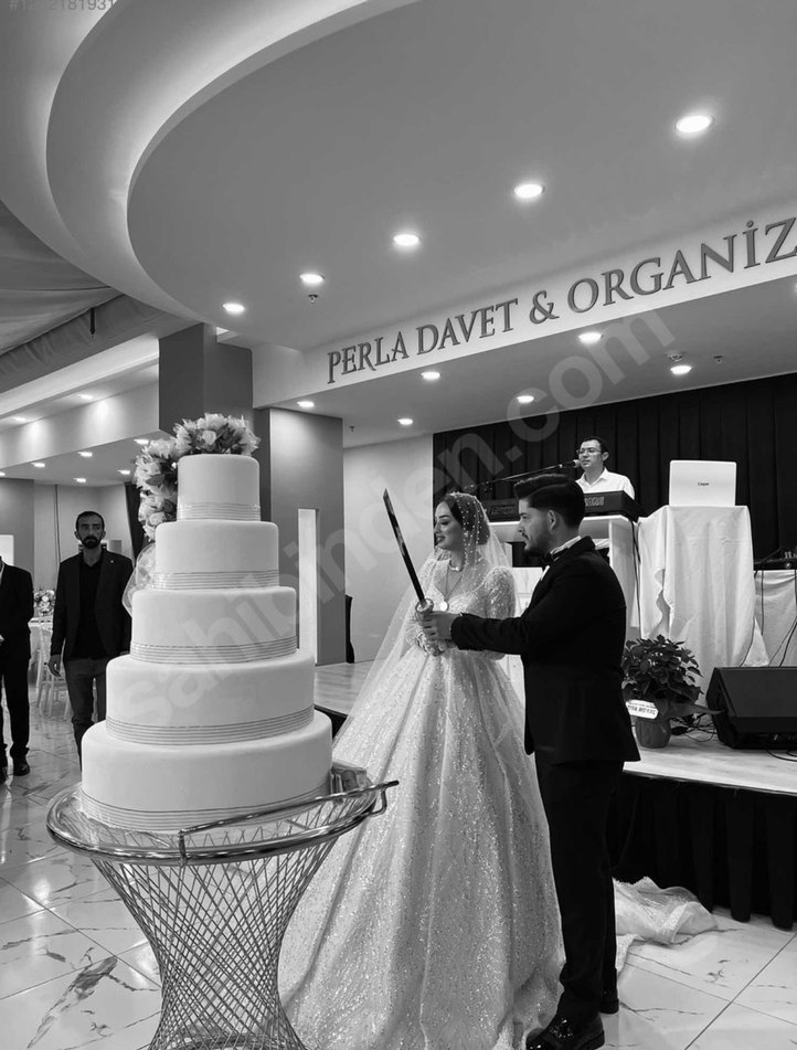 Beyaz Uzun Kollu gelinlik - Görsel 5