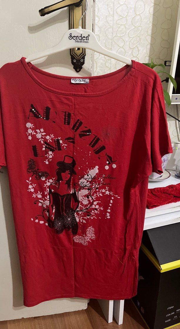 Kadın Beyaz Çiçek Desenli Kısa Kollu Bluz - Görsel 2