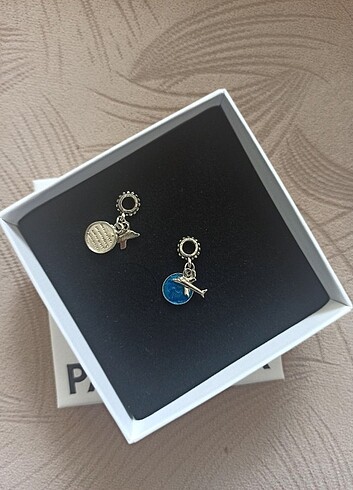 Pandora Model Uçak, Dünya Temalı Sallantılı Charm