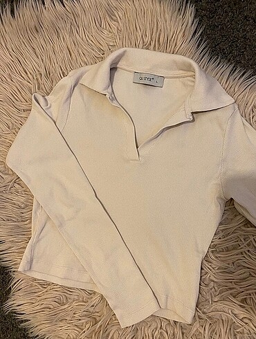Crop yakalı T-shirt