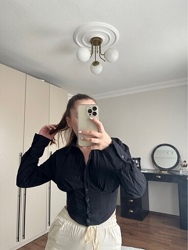 Trendyolmilla siyah crop gömlek