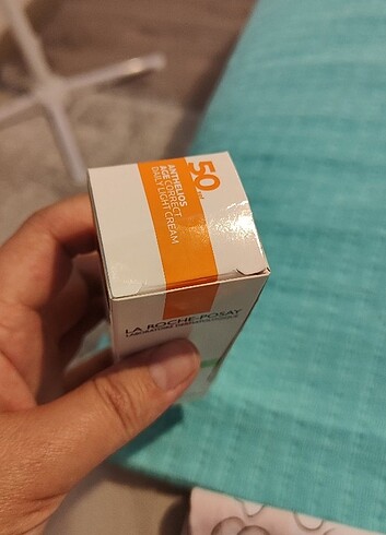  Beden La Roche krem 