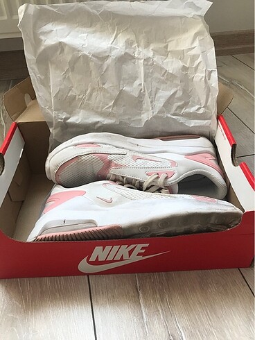 39 Beden beyaz Renk Nike Air Max Bolt 39
