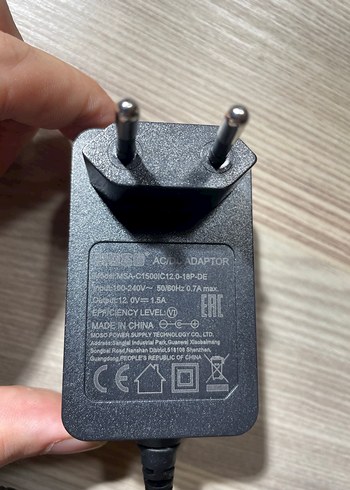 Güç kaynağı sarj aleti adaptör