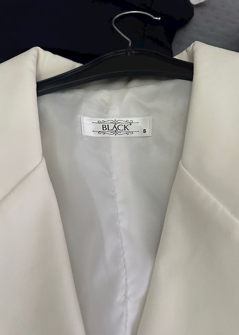 Beyaz Düğmeli Kadın Blazer Ceket - Görsel 3