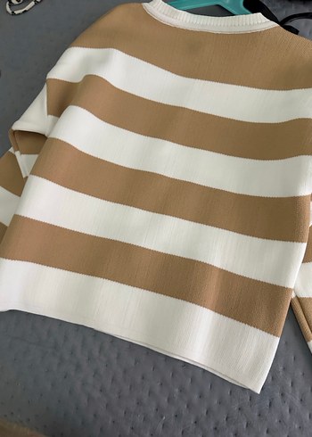 Bej Düğmeli Uzun Kollu Kadın Hırka - Görsel 3