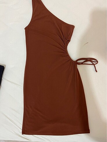 Bershka Elbise