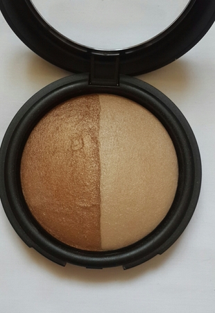 Flormar bronzer ve aydinlatici bir arada 