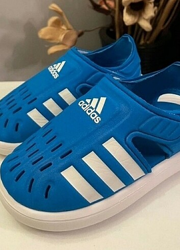 25 Beden mavi Renk Adidas çocuk sandalet 