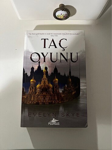 Taç Oyunu