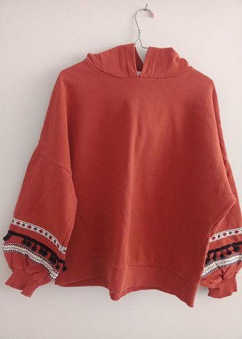 Püsküllü Nakışlı Kırmızı Bohem Sweatshirt