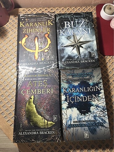 Karanlık zihinler Serisi?