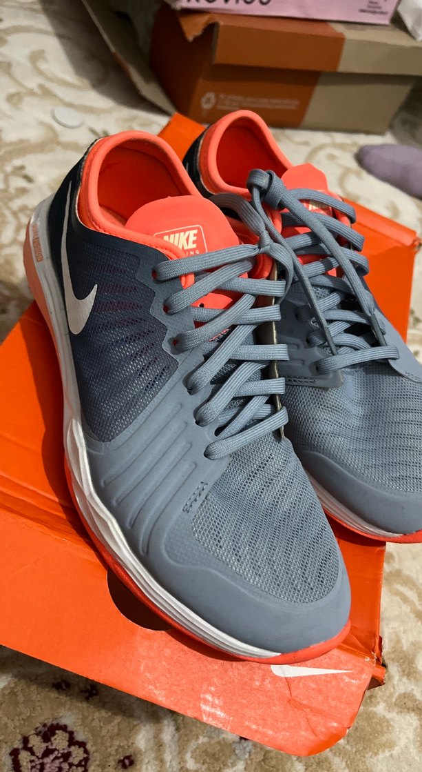 Nike Gri Elastik Bağcıklı Spor Ayakkabı - Görsel 2