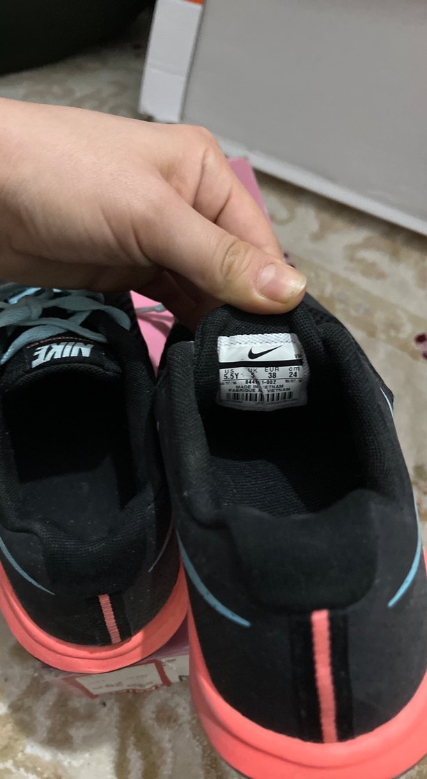 Nike Siyah Turuncu Kadın Spor Ayakkabı - Görsel 3