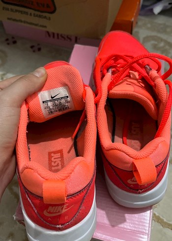 Kırmızı Yüksek Topuklu Bağcıklı Spor Ayakkabı - Görsel 3