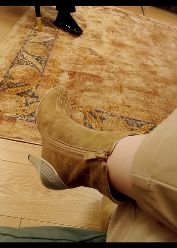 Bej Süet Kemer Detaylı Yüksek Topuklu Bot - Görsel 6