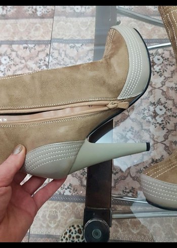 Bej Süet Kemer Detaylı Yüksek Topuklu Bot - Görsel 3