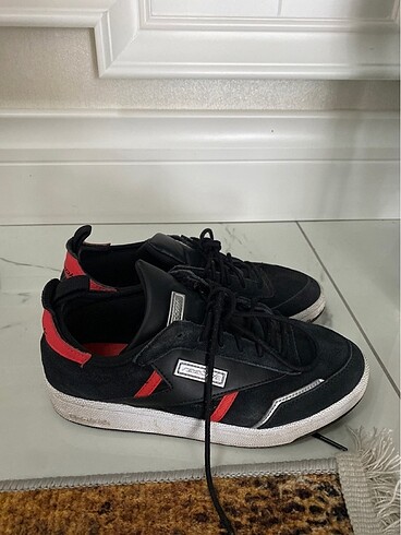 Reebok sneaker