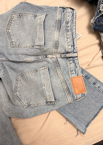 Zara Gri Düğmeli Rahat Kesim Kadın Jean - Görsel 3