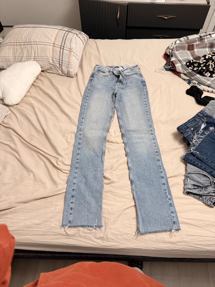 Zara Gri Düğmeli Rahat Kesim Kadın Jean - Görsel 2