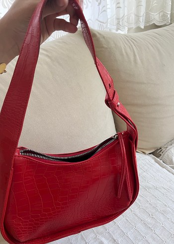 Kırmızı Parlak Deri Fermuarlı Kadın Çanta - Görsel 3