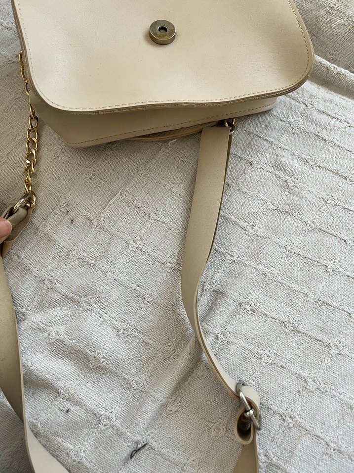 Beyaz Deri Tokalı Kadın Çanta - Görsel 3