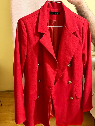 Kırmızı şık ceket