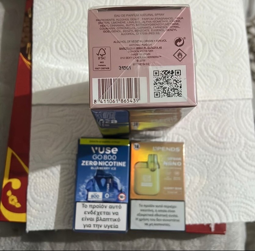 Carolina Herrera 212 Sexy Kadın Parfümü 100 ml - Görsel 3