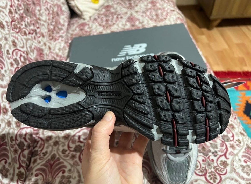 Gri New Balance Kadın Spor Ayakkabısı - Görsel 2