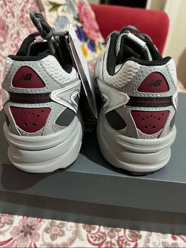 Gri New Balance Kadın Spor Ayakkabısı - Görsel 3