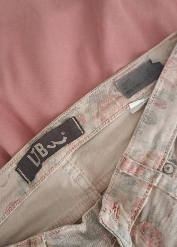 Düğmeli Bej Desenli Kadın Pantolon - Görsel 3