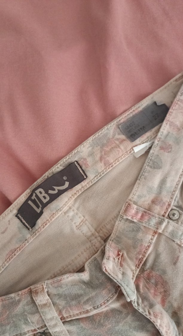 Düğmeli Bej Desenli Kadın Pantolon - Görsel 3