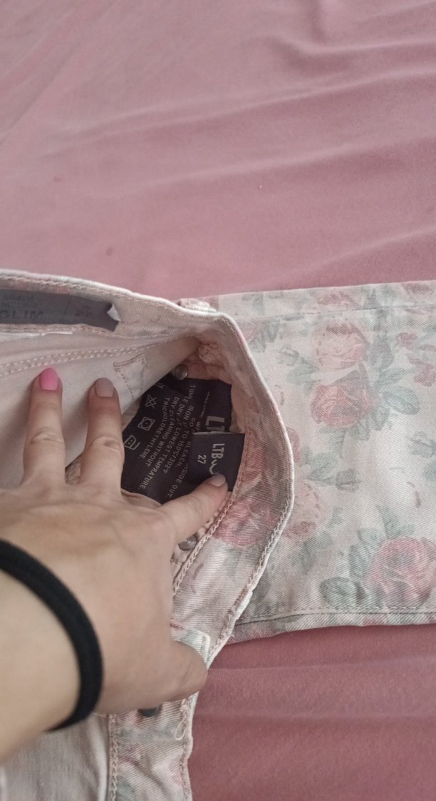 Düğmeli Bej Desenli Kadın Pantolon - Görsel 4