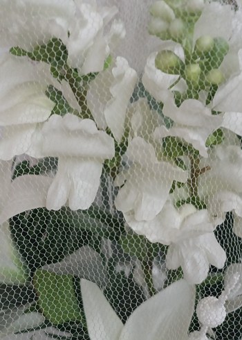 Beyaz Yapay Çiçek Aranjmanı Seramik Vazoda - Görsel 3