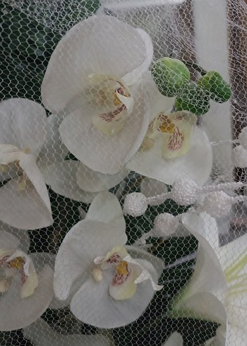 Beyaz Yapay Çiçek Aranjmanı Seramik Vazoda - Görsel 7