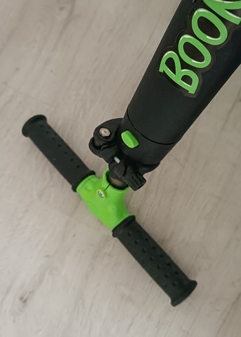 Çocuklar için yeşil renkli scooter - Görsel 7