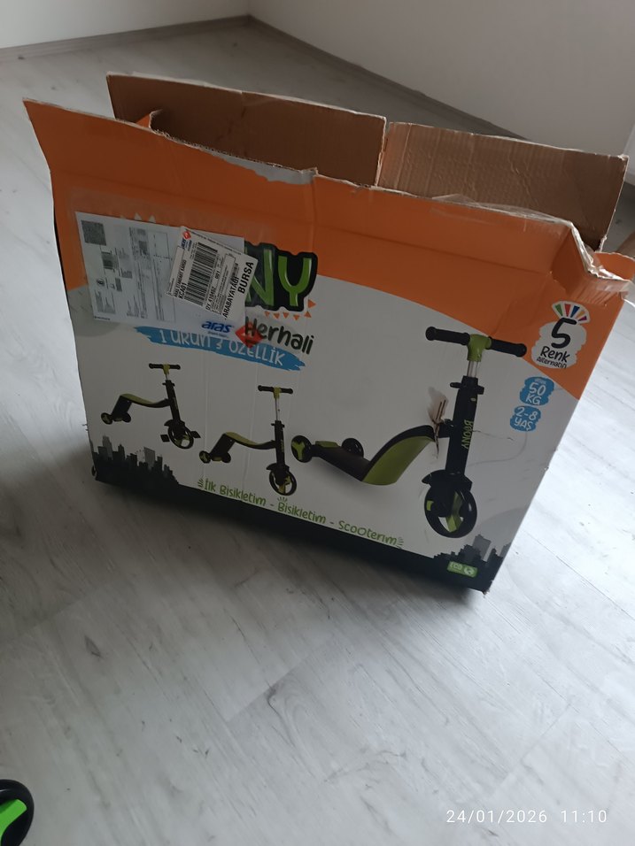 Çocuklar için yeşil renkli scooter - Görsel 2