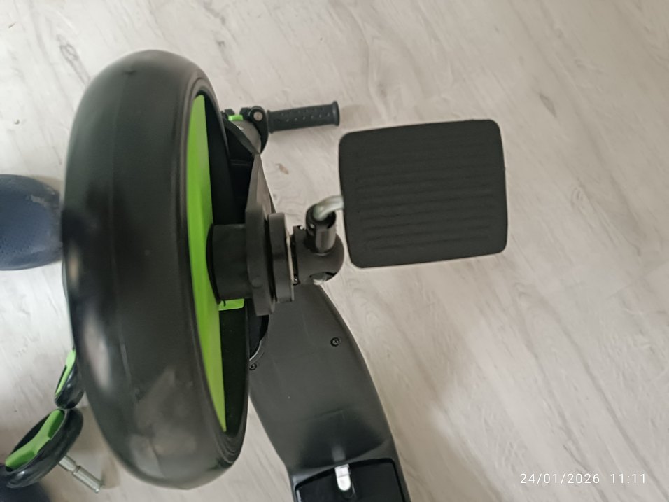 Çocuklar için yeşil renkli scooter - Görsel 4