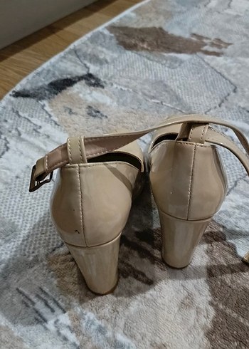 Bej Minimalist Tokalı Stiletto - Görsel 2