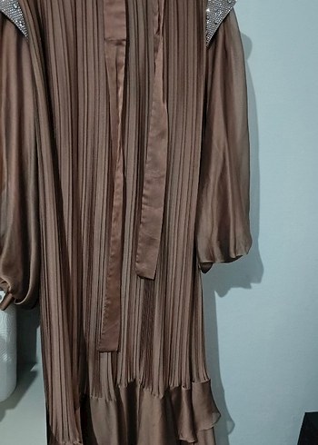 Bej Uzun Pilili Kadın Elbise - Görsel 3