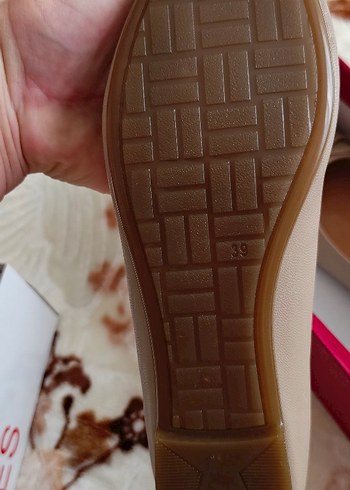 Bej Parlak Nakışlı Dolgu Topuklu Kadın Babet - Görsel 2