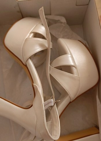 Beyaz Deri Platform Topuklu Kadın Abiye Ayakkabı - Görsel 5