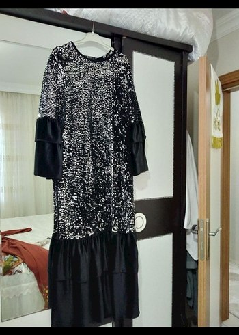 Siyah Uzun Kollu Fırfırlı Kadın Abiye Elbise - Görsel 2