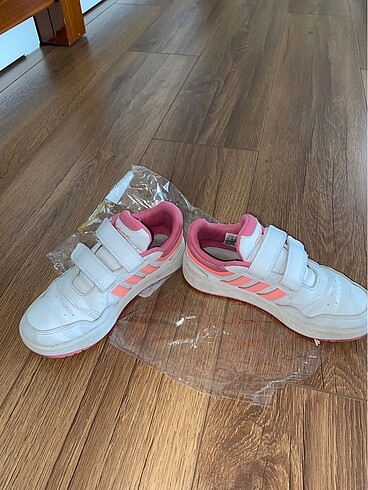 Adidas kız çocuk ayakkabı 31,5