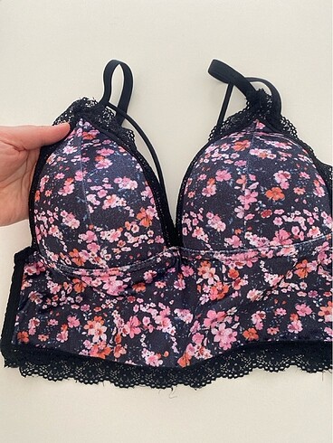 Bralet takım
