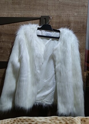 Peluş beyaz ceket 