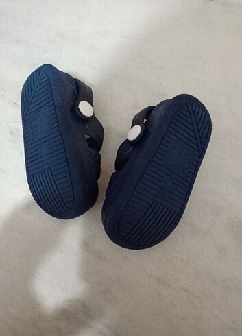 22 Beden 21-22 numara çocuk sandalet