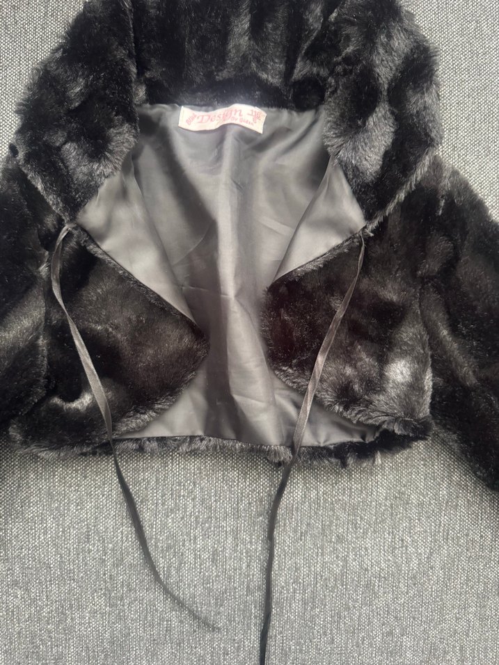 Siyah Kürk Detaylı Midi çocuk Ceket - Görsel 3