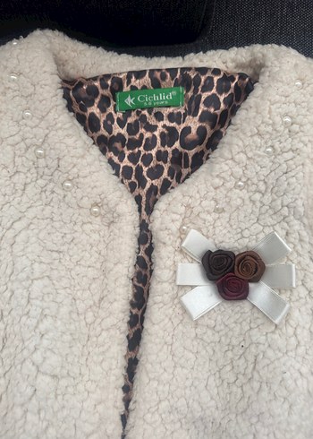 Kız Çocuk Beyaz Kürklü Streetwear Ceket - Görsel 2